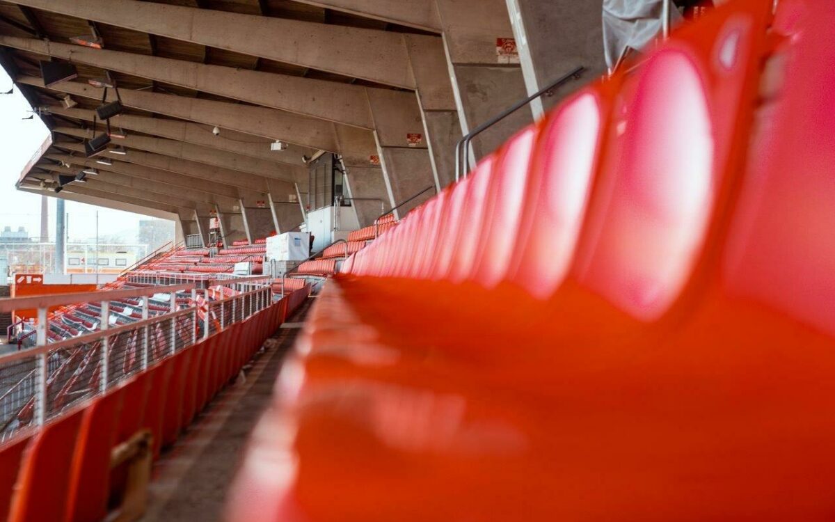 Wuerzburger Kickers Stadion Flyeralarm Arena die Stadionsitze sind leer Wuerzburger Kickers Stadion Flyeralarm Arena die Stadionsitze sind leer